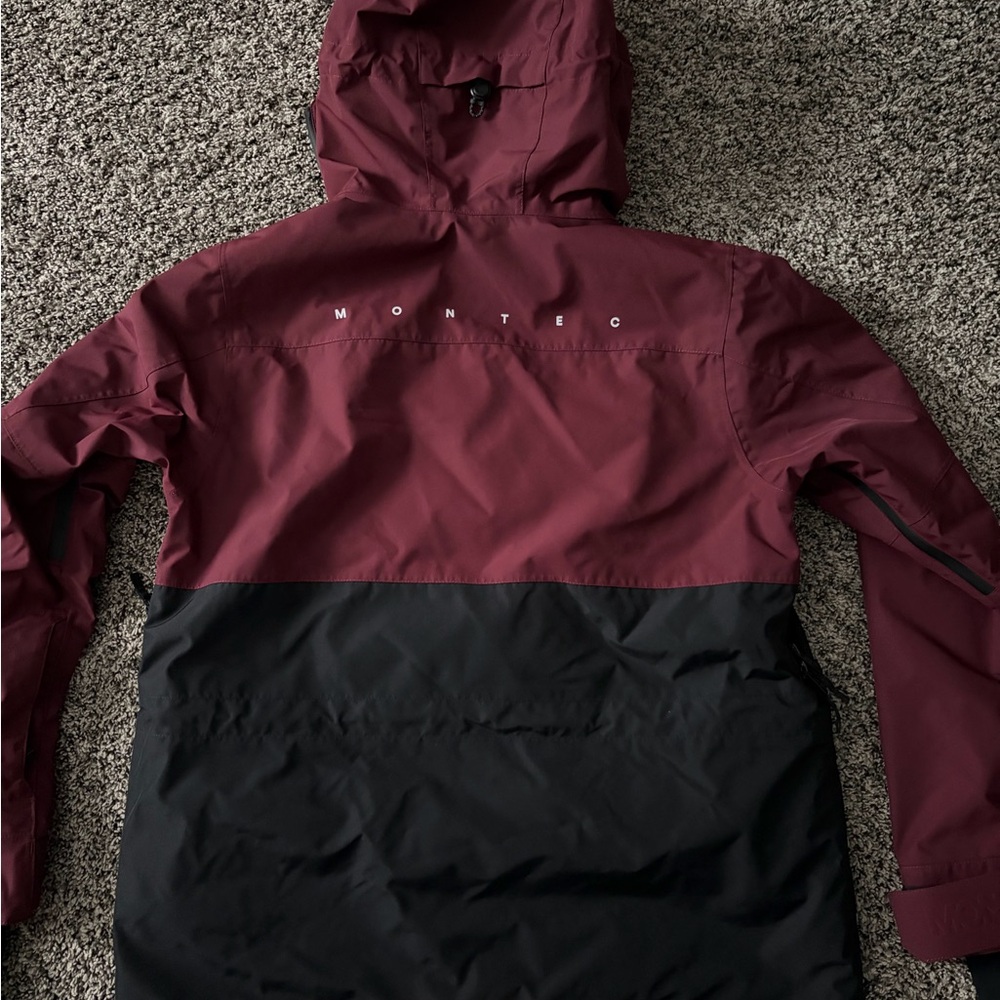 Montec Doom Woman’s Burgundy and Black Ski Jacket Size Medium - Picture 7 of 8